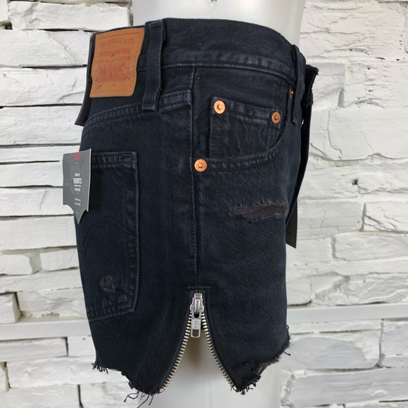 Levi’s 501s Zip Your Lip High Waisted Denim Short - Picture 5 of 7